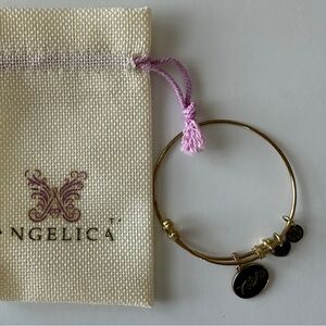 Angelica Bracelet Hugs and Kisses GEL 1040 (2014)